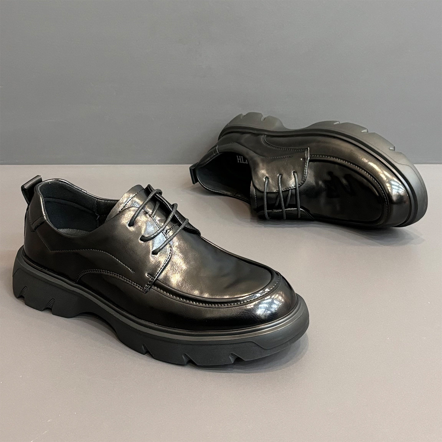 皮鞋男款2026夏季新款商务休闲英伦风软底透气黑色男士结婚新郎鞋