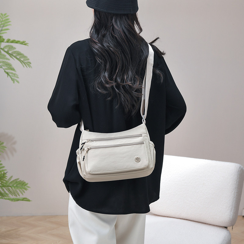 2025新款尼龙单肩斜挎包女士大容量多口袋潮休闲轻便潮妈妈包女包,箱包皮具/热销女包/男包,通用款女包,淘宝优惠券,粉丝福利购,淘宝优惠卷