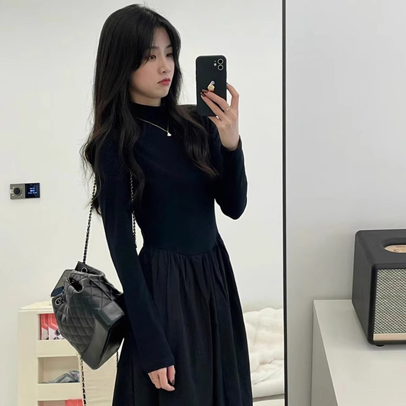 黑色长袖连衣裙女2025秋冬季