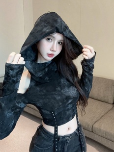 沙丘废土风辣妹连帽手工磨破露肩t恤小众设计感y2k破洞短款上衣女