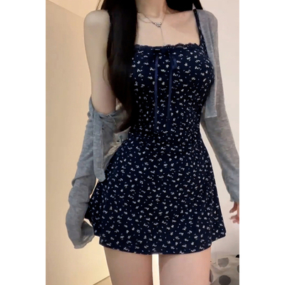 蓝色碎花吊带连衣裙女高级感短裙