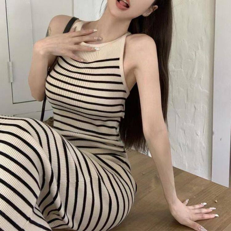 撞色条纹针织连衣裙修身包臀裙图片