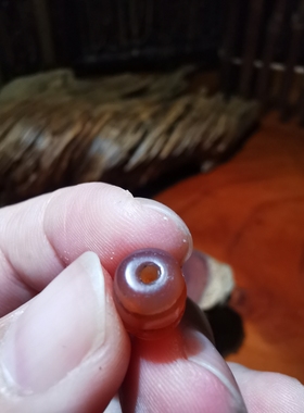 14196  西亚老玛瑙旋纹管