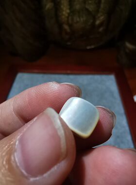 11718【七彩流光老鱼骨六棱珠