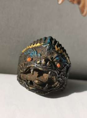 9423 藏传老黑漆古彩绘描金铜支巴扎戒指