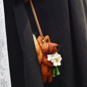 进口精致抱花狐狸挂件大号包挂男女情侣挂饰羊毛毡手工成品小众潮