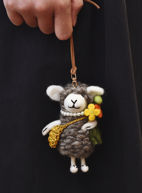 尼泊尔进口手工羊毛毡挂件挎金色包绵羊包挂精品挂饰礼物礼品花朵