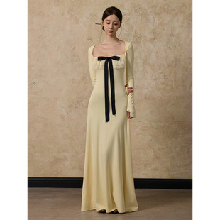 法式 收腰长袖 蕾丝方领蝴蝶结针织连衣裙 新款 裙子 2026春季 ONMOON