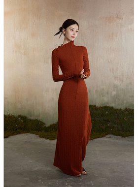 ONMOON 秋冬收腰针织加厚打底简约连衣裙 2023修身设计感毛衣裙女