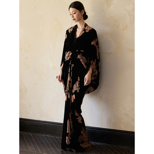 设计款 ONMOON V领蝙蝠袖 国风黑色烧花连衣裙 高级长裙 秋冬新中式