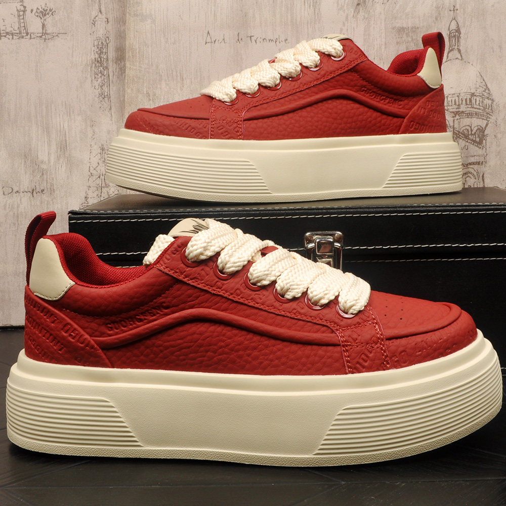 男鞋子潮2026新款春季百搭运动厚底板鞋安哥拉红低帮增高面包鞋男