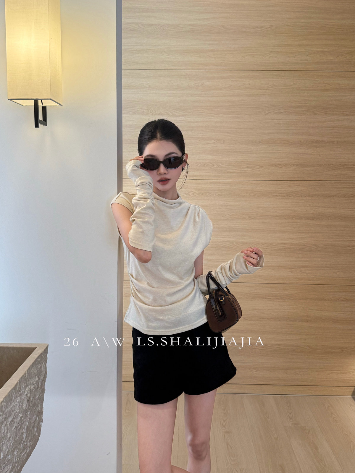 LS半高领褶皱无袖针织衫秋季2026新款设计感修身显瘦上衣女配袖套