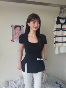 weme法式修身显瘦开叉方领短袖针织衫夏季2026新款设计感小众T恤