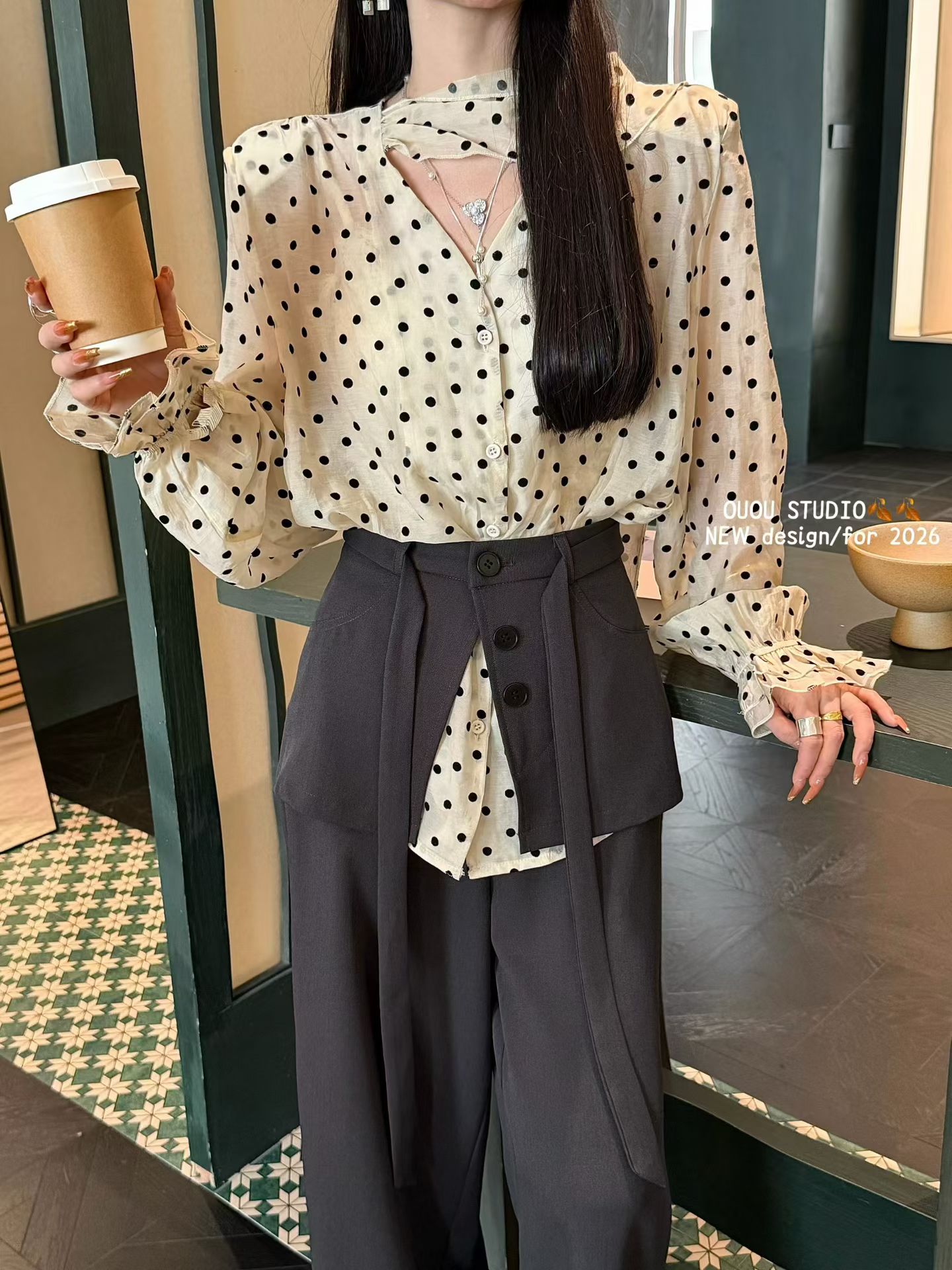 OUOU法式波点V领飘带衬衫女秋季2026新款设计感小众别致长袖上衣