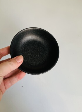 4.25寸黑色陶瓷碗创意不规则碗家用菜碗水果碗小吃碗蘸料碗微瑕