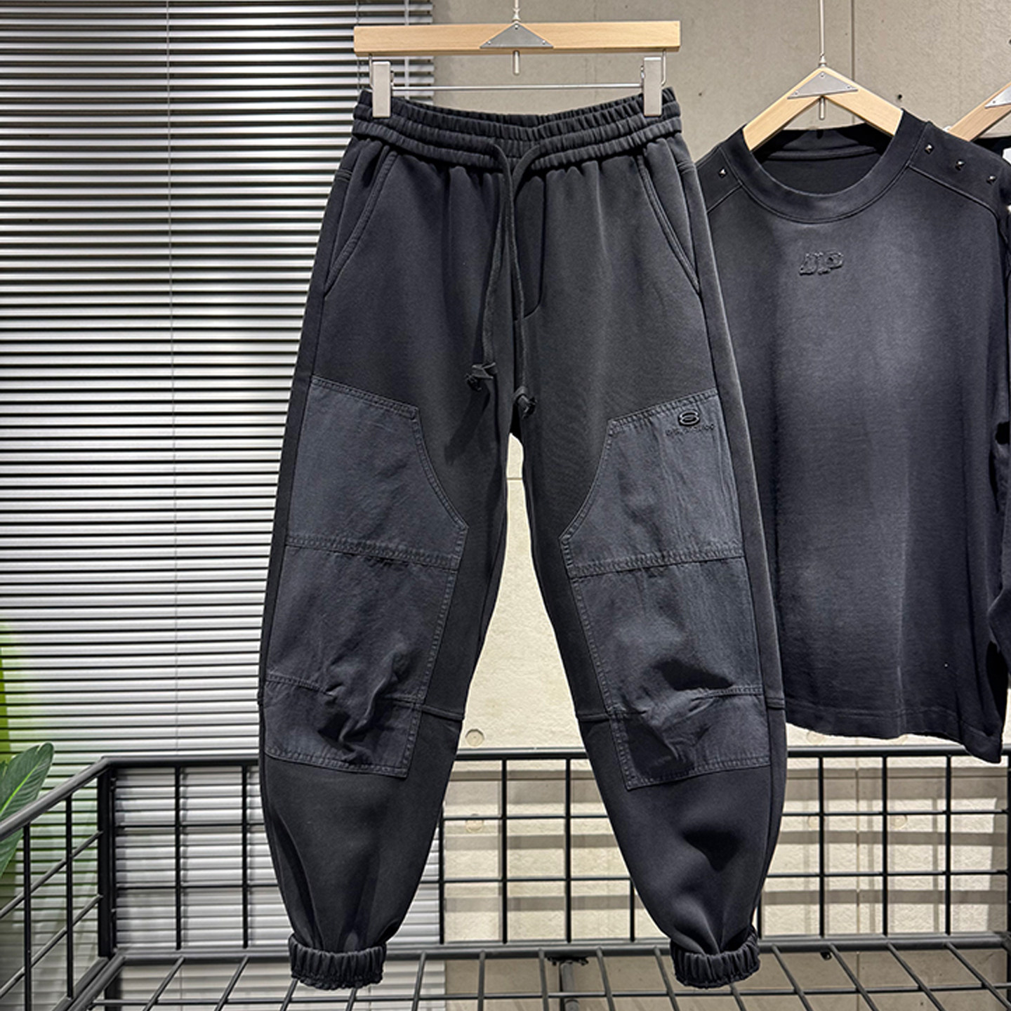 2025秋冬新款男士休闲裤时尚潮流百搭宽松束脚工装裤男装潮牌卫裤,男装,卫裤,淘宝优惠券,粉丝福利购,淘宝优惠卷