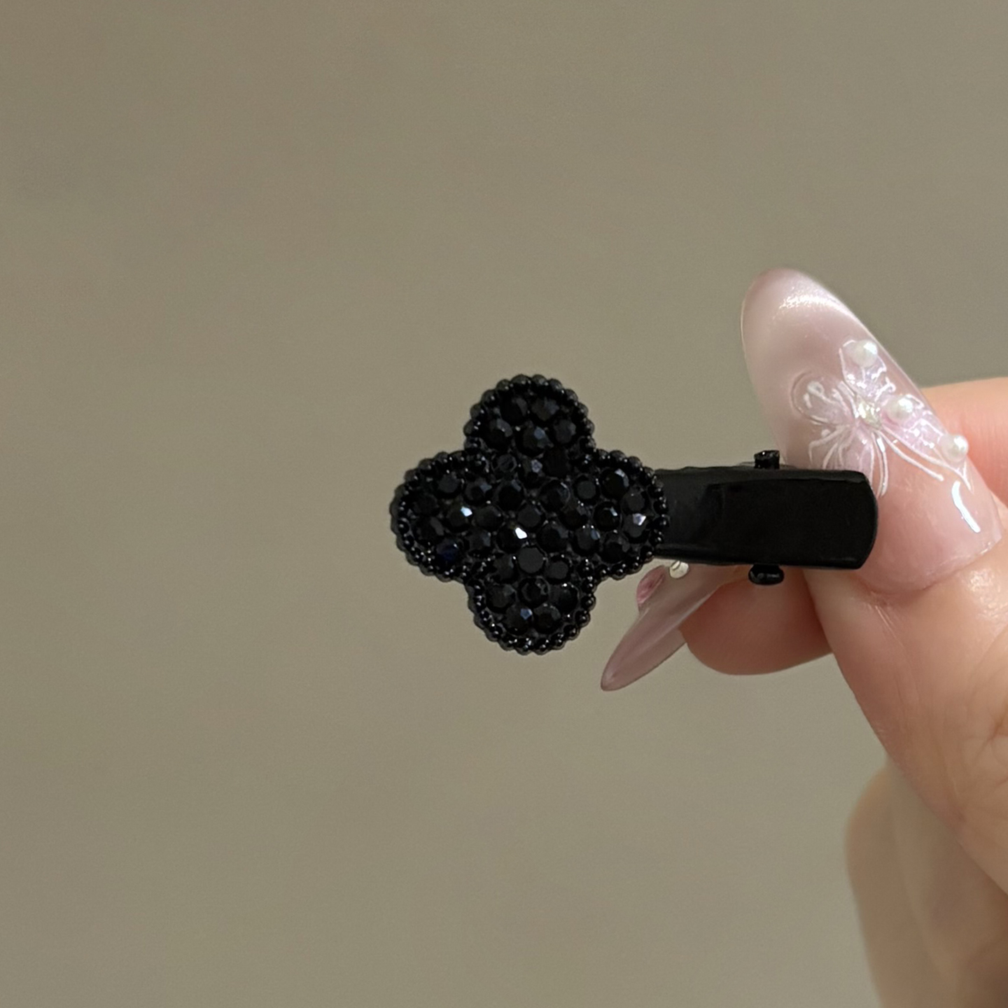 诗情画意黑色四叶草鸭嘴夹