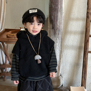 暮晨家新款冬装2025男童一体绒羊羔毛马甲中小童加厚连帽背心外套