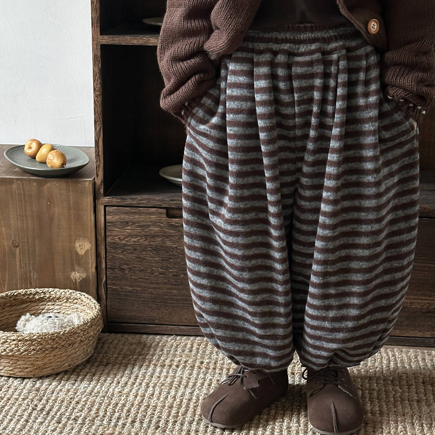 暮晨家秋冬新款2025男童磨毛条纹灯笼裤中小童森系呢子复古九分裤