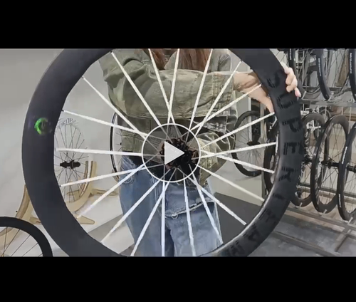 superteam鲨鱼鳍pro max白辐条定制版前50后58彩虹标轮组