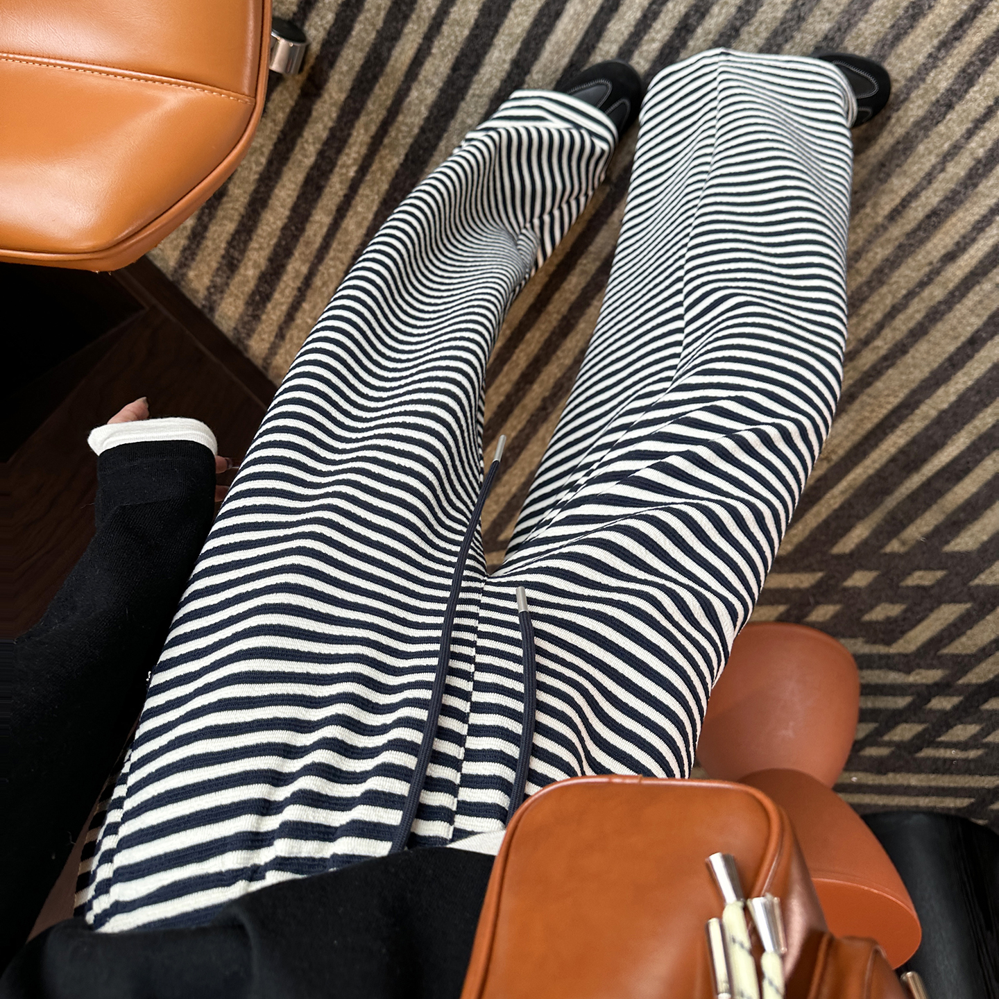 实穿神裤！松弛感撞色条纹阔腿裤