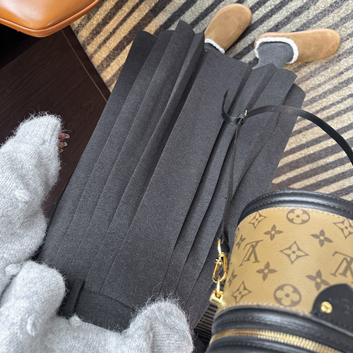 妥妥纸片人！~遮胯A字毛呢半身裙