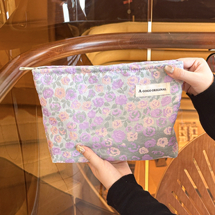 ins提花质感化妆包女新款便携大容量洗漱收纳内胆包布艺护肤品袋