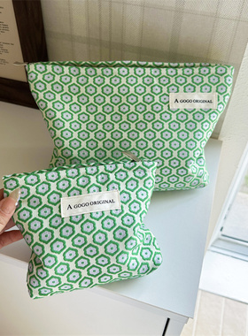 小清新绿色文艺窗花化妆包大小号便携式旅游收纳包大容量手拿包