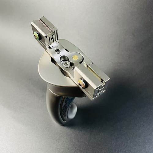 倡弘无极自动校正弓臂甬水虎扁皮筋弹弓户外竞技精准钛合金