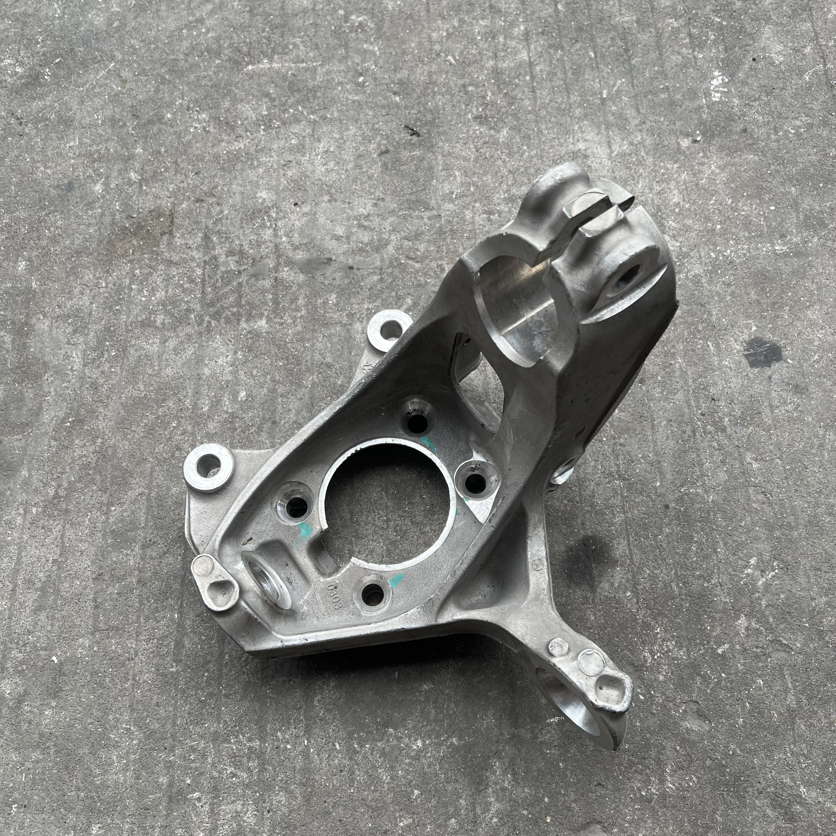 适用奔驰247 GLB/B  GLA180 200 220 250前羊角 上下摆臂原装拆车