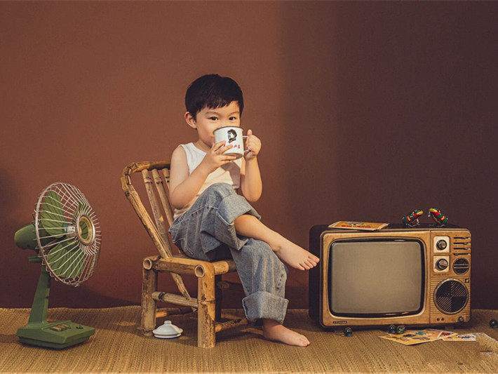 新款儿童个性怀旧电视机模型摄影道具影楼宝宝写真拍照复古电风扇