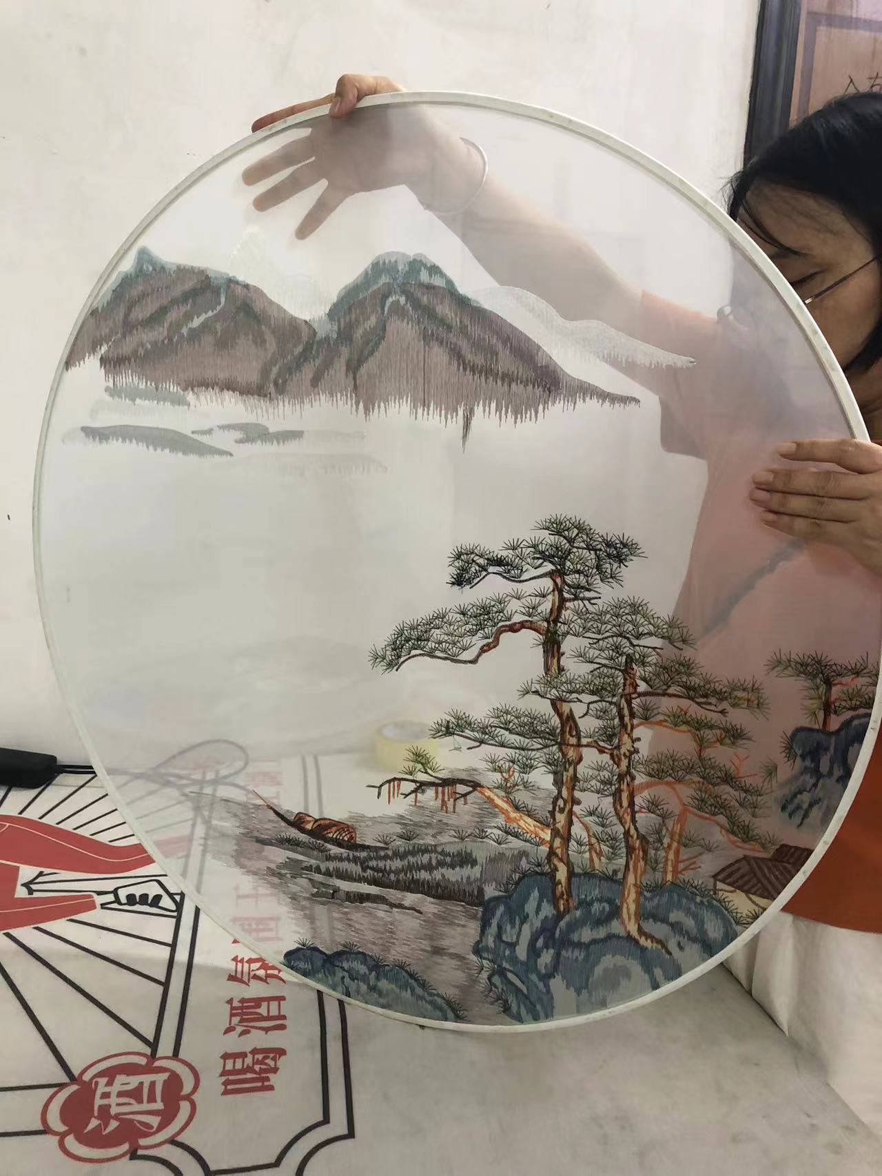 可来图定制圆形山水水墨双面半透明刺绣荷花花鸟仕女古画人物装饰图片