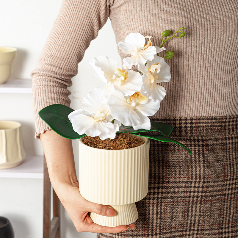 订婚结婚仪式感高脚陶瓷花盆轻奢仿真花蝴蝶结兰花绿植小花盆容器 鲜花速递/花卉仿真/绿植园艺 花盆 原图主图