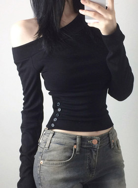 ROCKMORE【韩系气质】斜肩扣子收腰黑色长袖T恤性感露肩显瘦上衣