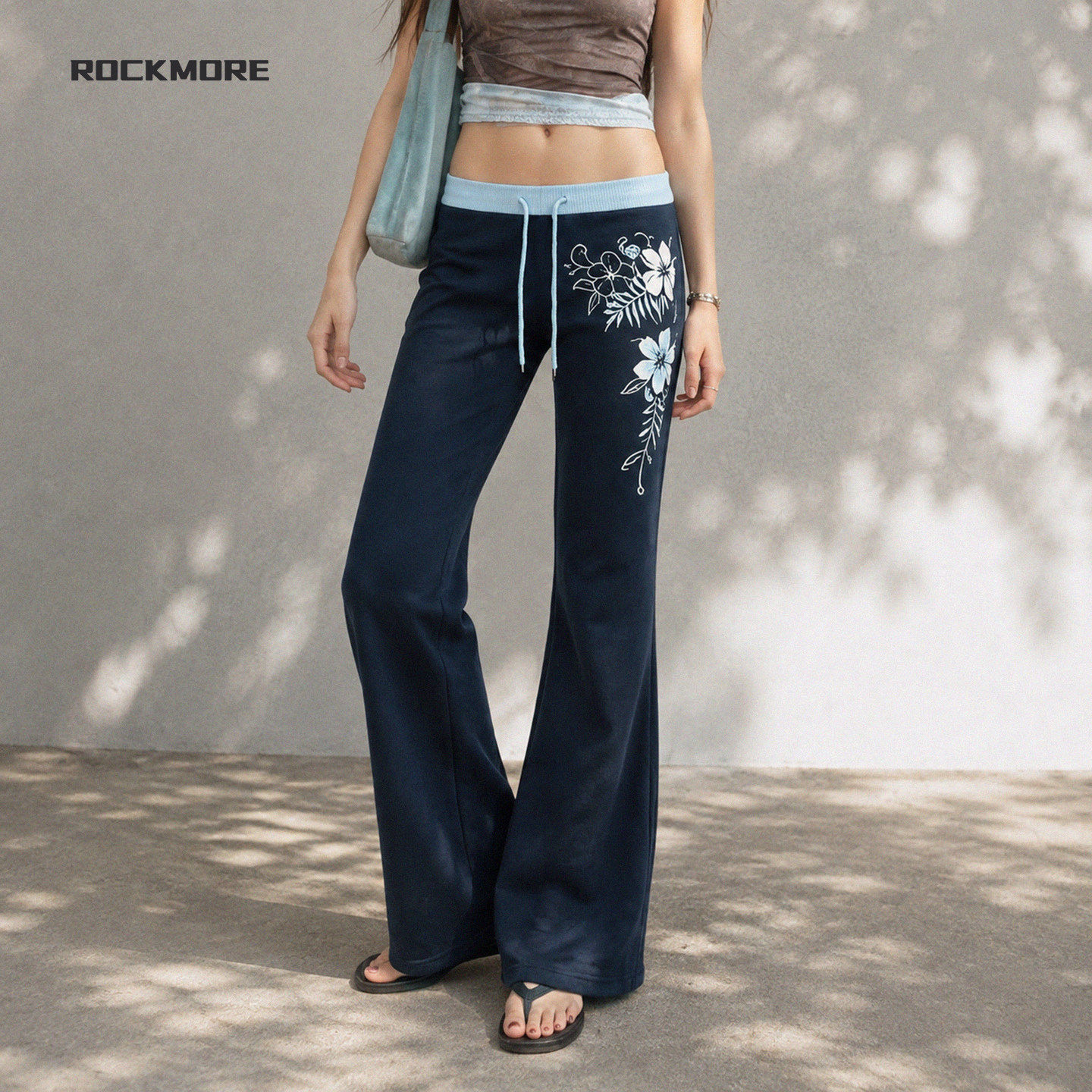 #ROCKMORE#复古休闲风撞色抽绳系带针织裤花卉印花低腰显瘦微喇裤