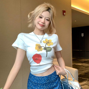 T恤&蓝色碎花半身裙两件套 白色花卉印花短袖 ROCKMORE 夏日色彩