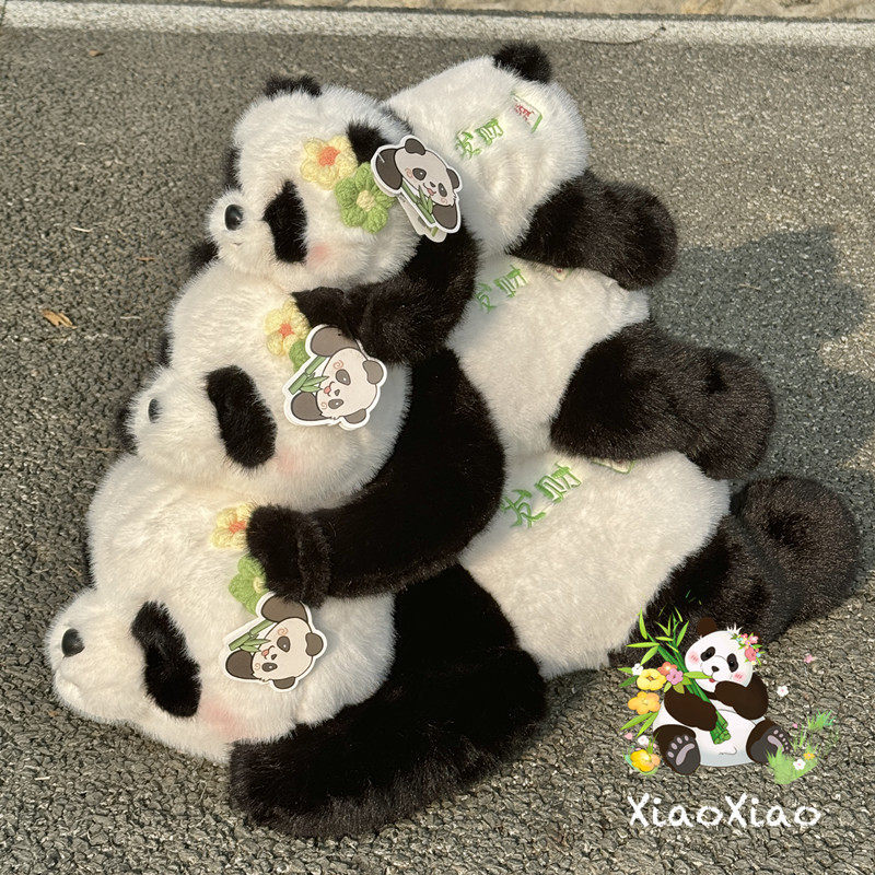 仿真新款趴趴苹果发财熊猫花花毛绒玩具抱枕熊猫公仔成都纪念品