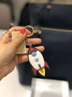 国内现货Mk新款纽约帝国大厦钥匙扣挂件包包装饰星星火箭小汽车