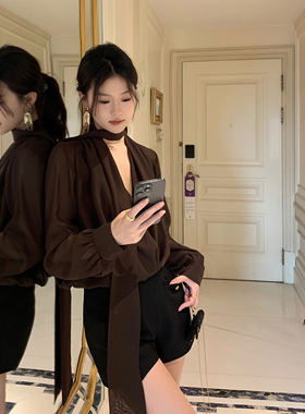 Middletone | 爱丽丝衬衫 da牌同款高级感套头V领飘带长袖上衣女