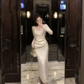 甜黛美人 羊毛混纺针织套装 女修身 Middletone 上衣 半身裙两件套