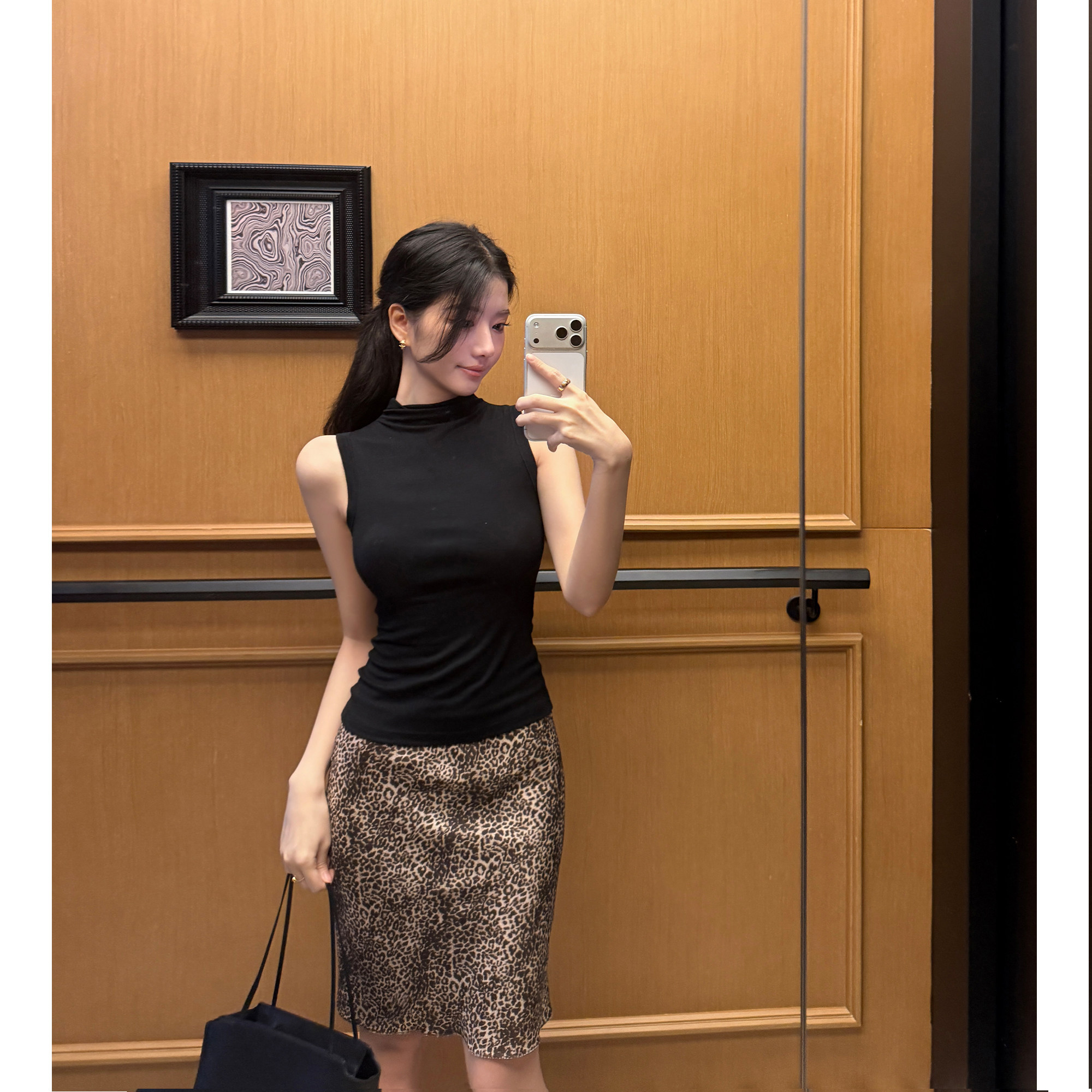 自带凉感斜裁豹纹短裙女半身裙图片