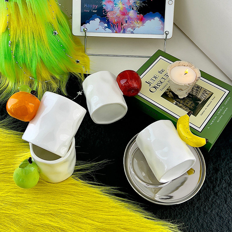 水果手柄陶瓷马克杯 植物花卉图案白色咖啡杯 高颜值手捏纹茶水杯