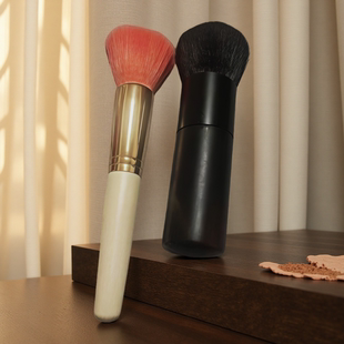 这货原来80多 微瑕疵捡大漏  抓粉一流不扎脸便携腮红散粉化妆刷