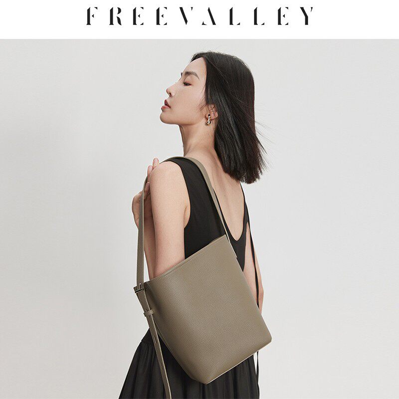【明星同款】自由谷FREEVALLEY · 「荔枝纹牛皮真皮水桶包