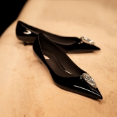 浅口细跟水钻低跟单鞋 ZAMOND 女春秋新款 漆皮羊皮高跟鞋 CKNBO新款