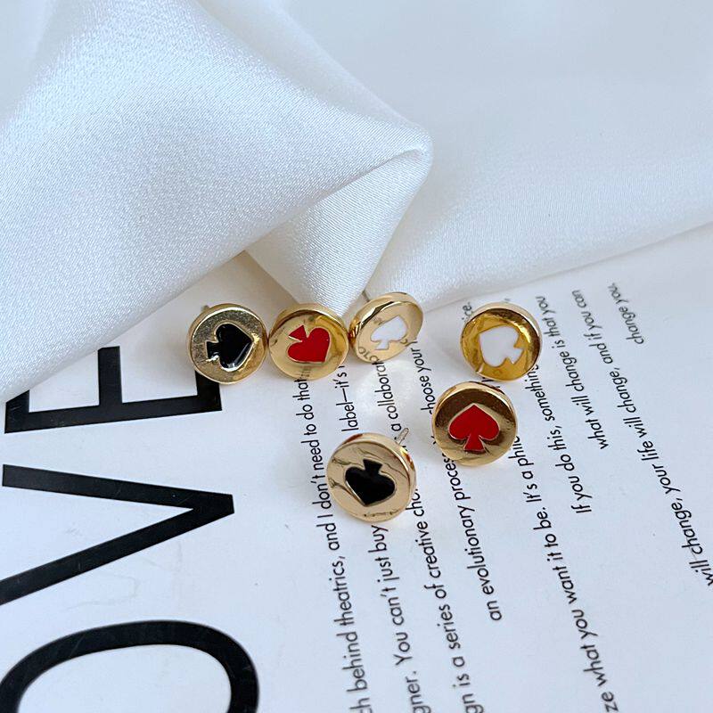 时尚精美小巧简约通勤黑桃珐琅釉镶嵌光面金属圆形耳钉