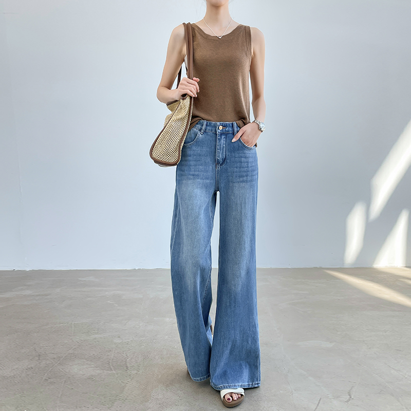 断码清仓不贴腿微喇牛仔裤女