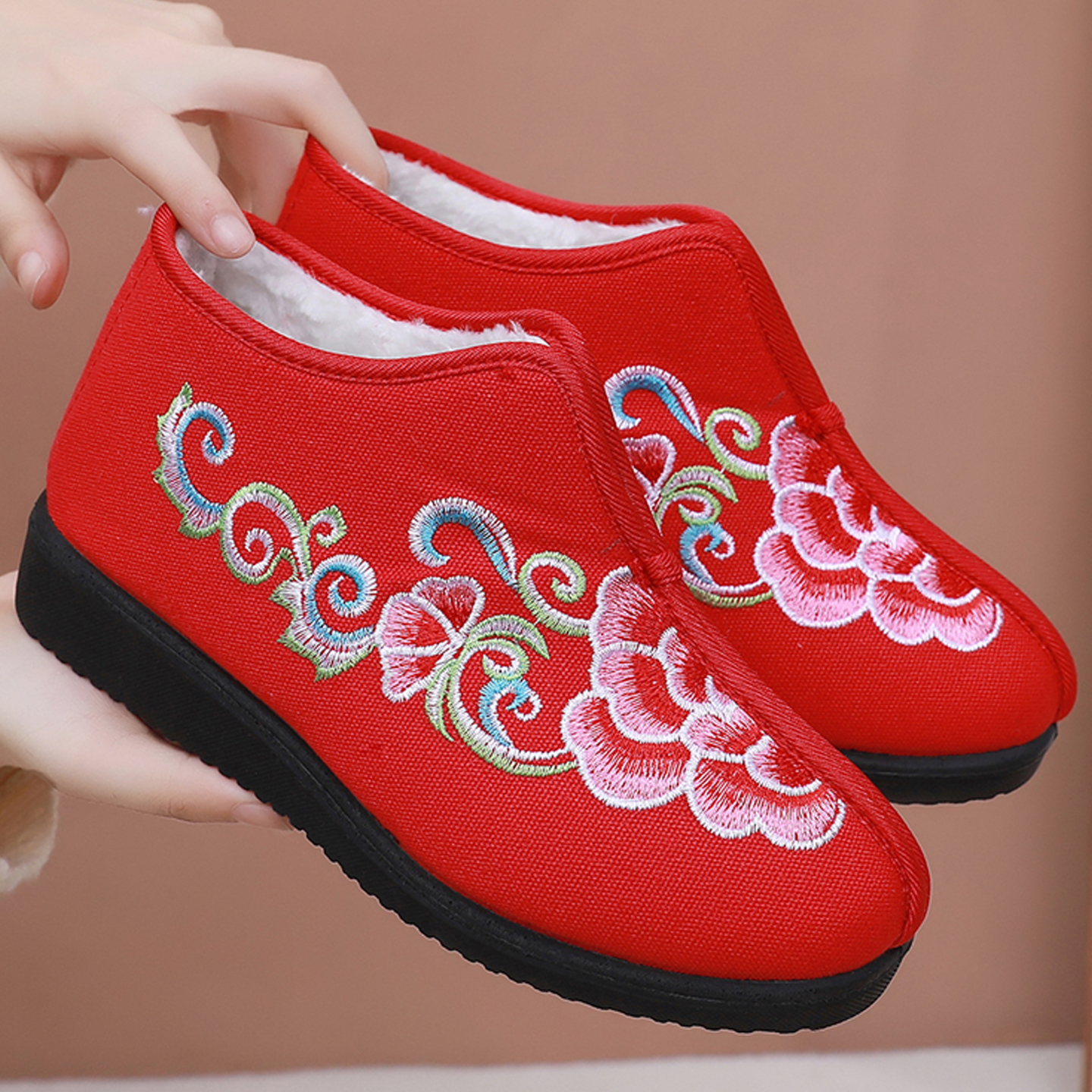 老北京绣花鞋冬季加绒保暖棉鞋女