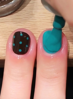 显白湖绿波点美甲！Twomoons指甲油2025新款免烤速干持久安全可撕