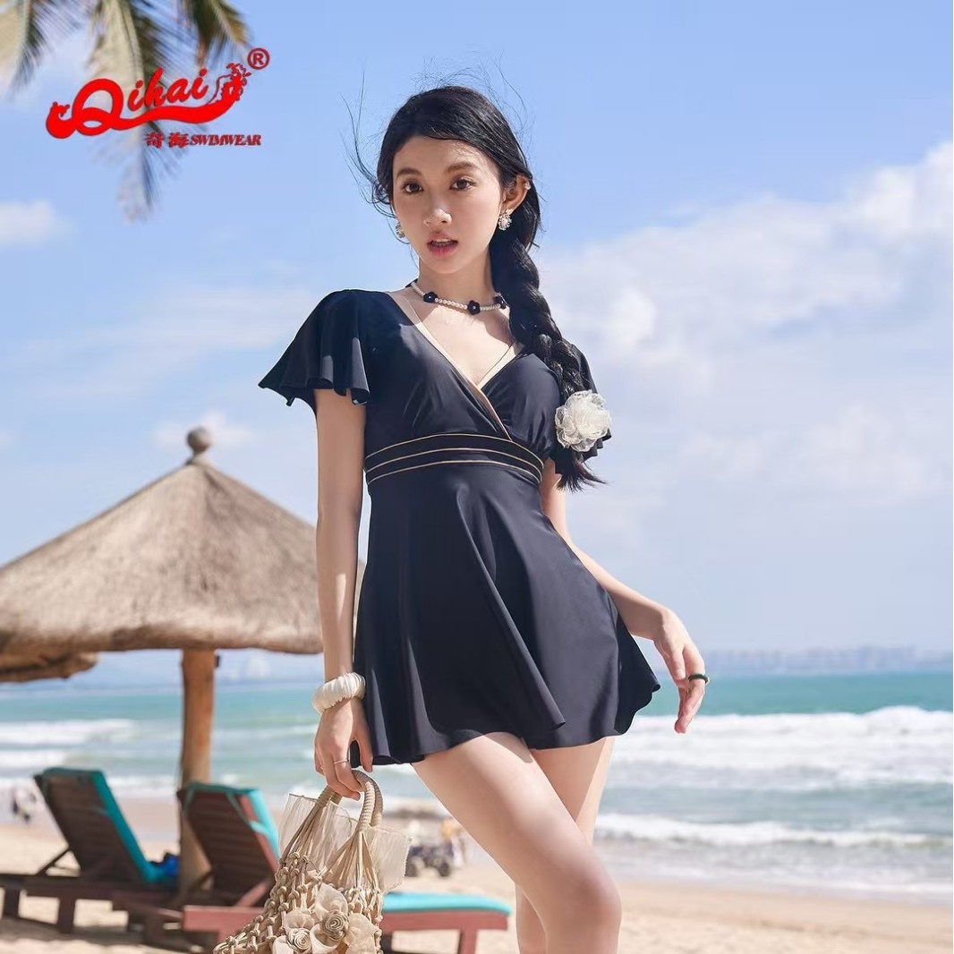 奇海25135新款成人泳衣连体显瘦遮肚保守泡温泉沙滩度假大码女